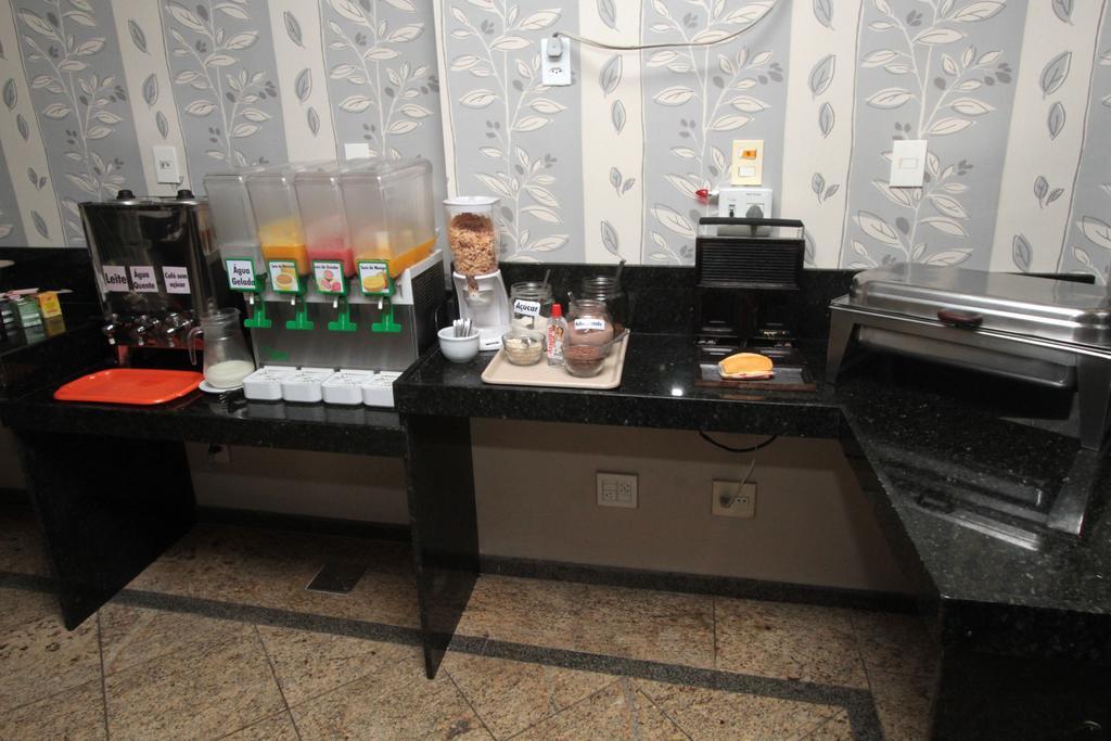 Hotel Pouso Alegre Campo Grande  Екстер'єр фото